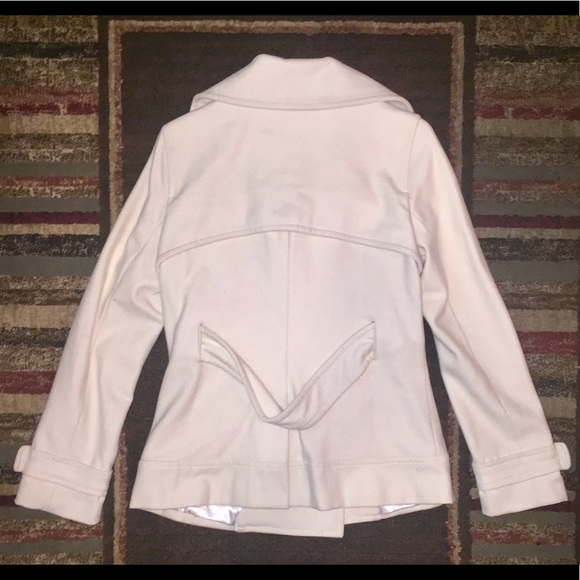 Woman’s Jacket - Picture 3 of 4